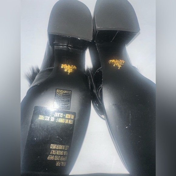 Prada - Picture 2 of 5